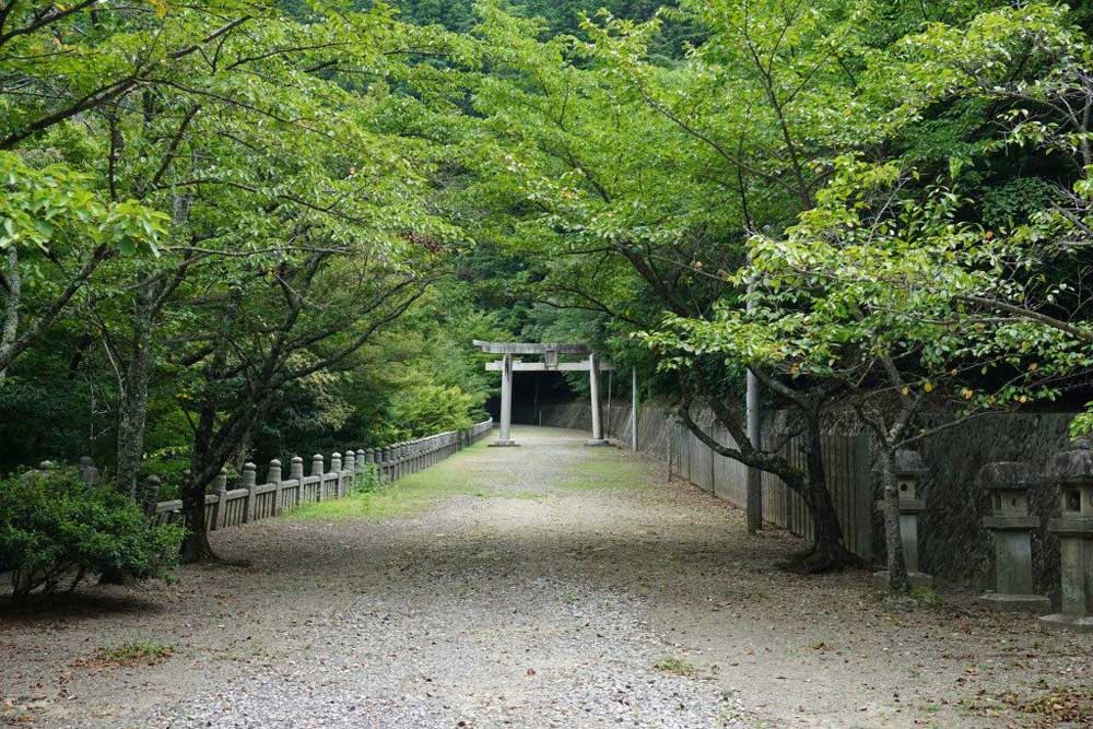 箸蔵寺 参道