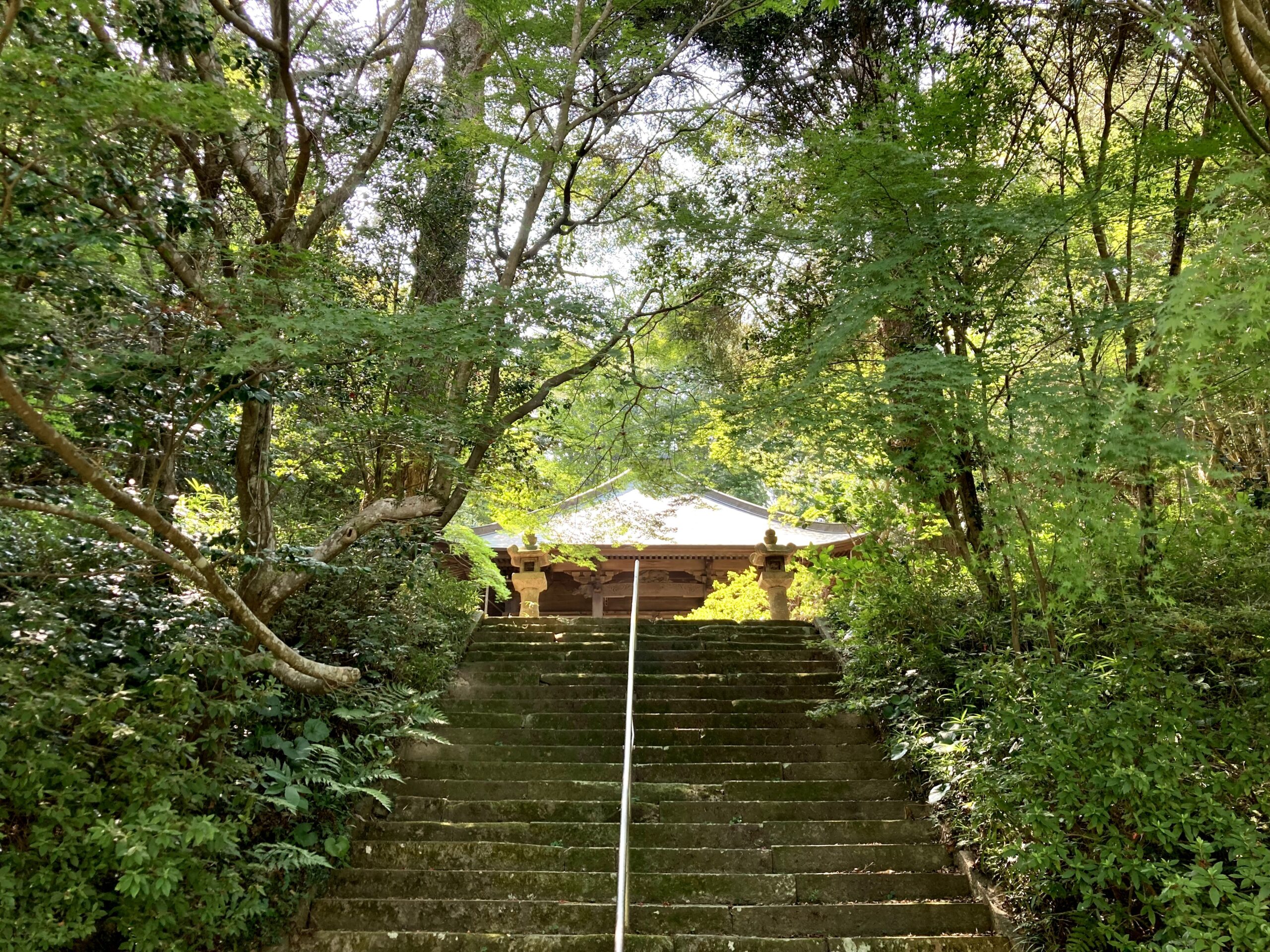 鷲峰寺本堂までの階段