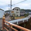 平等寺新橋近くの中務茂兵衛標石