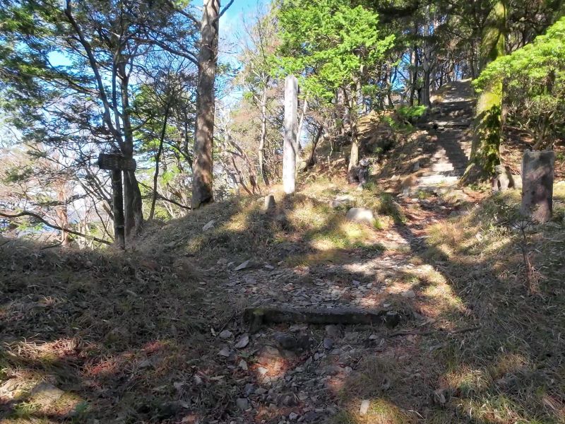 篠山_登山道_津山方面分岐点