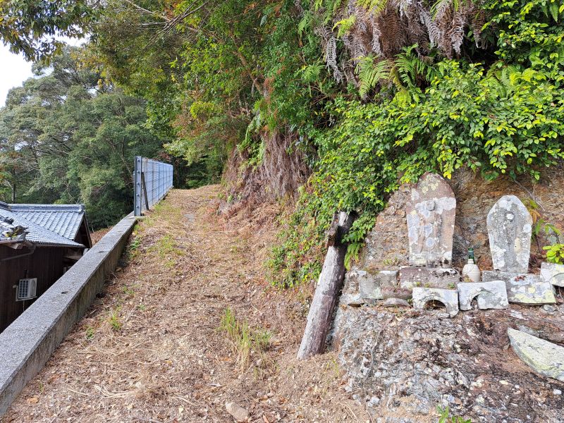 篠山神社二の鳥居_地蔵