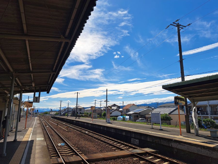 土佐山田駅_1番線ホーム景色