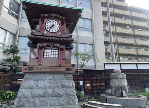 道後放生園_坊ちゃんカラクリ時計