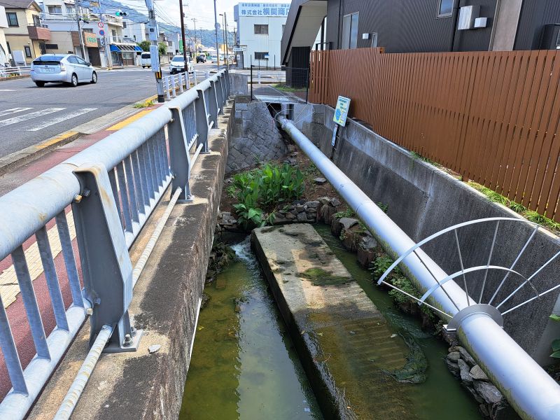丸亀城外濠跡水路