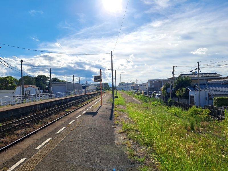 蔵本駅_プラットホーム_西端