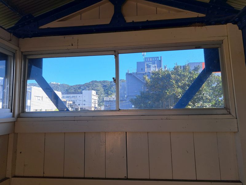 蔵本駅_跨線橋_南側